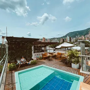 rango-hostel-boutique.colombiamedellinhotels.com/